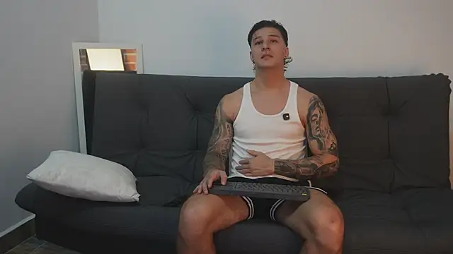 Dominick walker online show from November 2025 08:11:01 PM