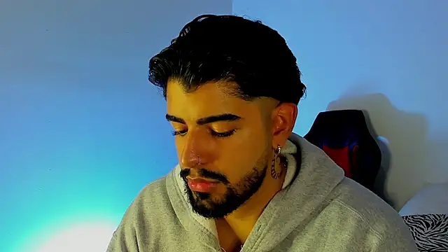 Snapshot of maximo_black_ chatting on October 2025 10:10:01 PM maximo black  online show from October 2025 10:10:01 PM