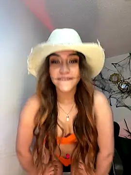 Snapshot of Aliss_rose chatting on October 2025 03:57:02 PM Aliss rose online show from October 2025 03:57:02 PM