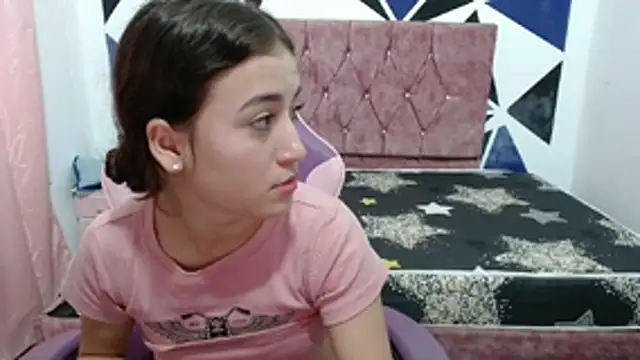 scarleth18 online show from December 2025 08:59:02 PM