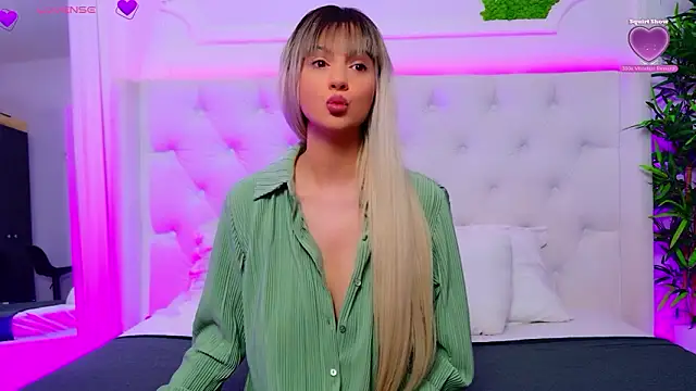 AriannaSins online show from February 2026 01:17:01 PM