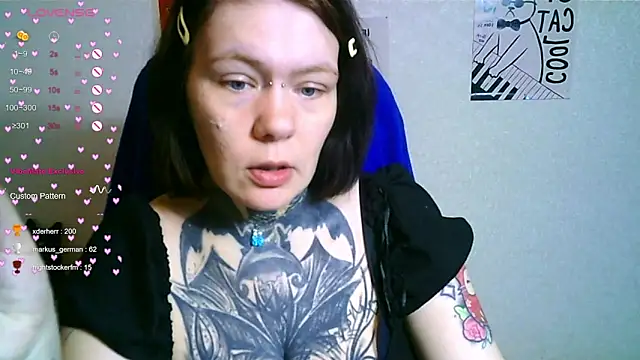 Snapshot of The_ICE_OWL chatting on October 2025 10:27:01 AM The ICE OWL online show from October 2025 10:27:01 AM