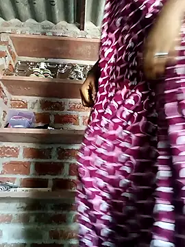 Snapshot of Rajni_chauhan chatting on February 2026 07:57:02 AM Rajni chauhan online show from February 2026 07:57:02 AM