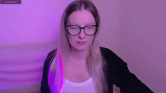 AllaLeomz online show from November 2025 08:04:01 AM