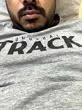 Handsome8677 online show from November 2025 11:29:01 PM