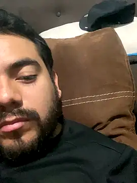 LuisR727 online show from November 2025 10:15:01 AM