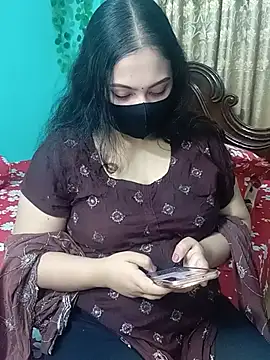 Porimoni22 online show from May 2026 07:18:02 PM