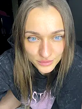 Snapshot of EmmySecret chatting on November 2025 08:00:01 PM EmmySecret online show from November 2025 08:00:01 PM