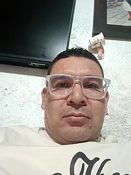 Snapshot of LATENGORDA15 chatting on October 2025 03:12:02 PM LATENGORDA15 online show from October 2025 03:12:02 PM