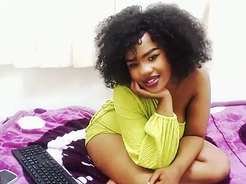 Snapshot of CHERRYWHITE23 chatting on October 2025 07:04:02 PM CHERRYWHITE23 online show from October 2025 07:04:02 PM