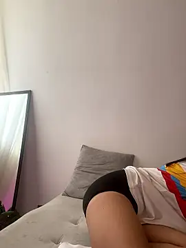 Esmeraldalcl online show from January 2026 09:08:01 PM