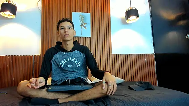 Snapshot of AQUARIUS_x chatting on October 2025 11:31:02 AM AQUARIUS x online show from October 2025 11:31:02 AM