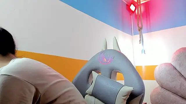 moon winy online show from October 2025 11:40:01 AM