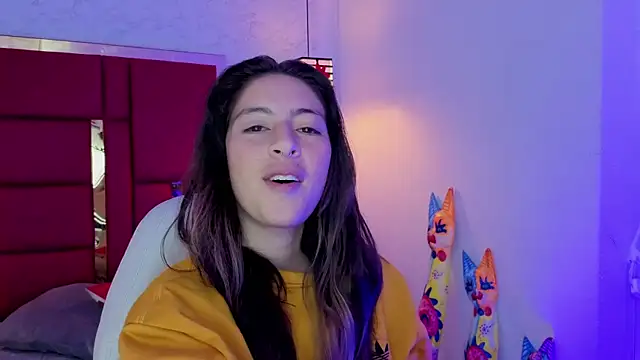 moon winy online show from April 2026 11:41:01 AM