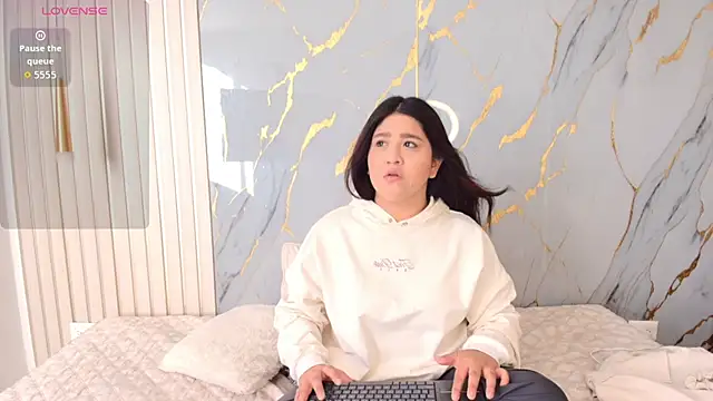 Snapshot of Mia_Sun14 chatting on October 2025 12:12:02 PM Mia Sun14 online show from October 2025 12:12:02 PM