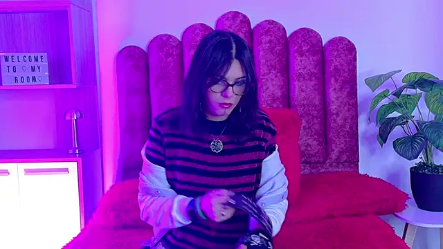 Lullaby Charade online show from November 2025 11:54:02 AM