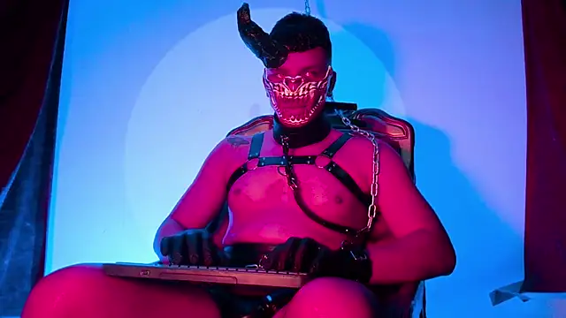 Snapshot of Master_Connor_BDSM chatting on May 2026 11:13:01 PM Master Connor BDSM online show from May 2026 11:13:01 PM