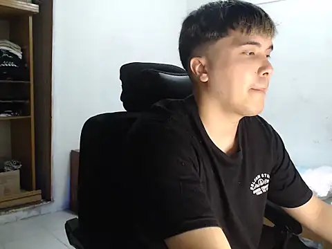 CuteAlexBoy online show from February 2026 03:48:02 PM