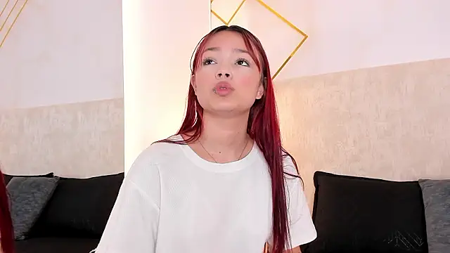 Snapshot of Martinaa_Garcia chatting on February 2026 07:29:02 PM Martinaa Garcia online show from February 2026 07:29:02 PM