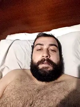 GluingPerson online show from November 2025 03:18:02 AM