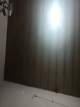 bullamon6549 online show from October 2025 05:39:01 PM