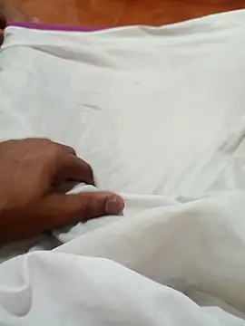 bullamon6549 online show from October 2025 05:47:01 PM