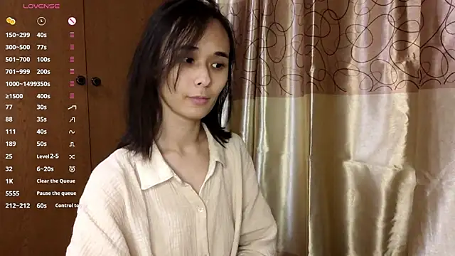 Snapshot of CathiBell chatting on October 2025 01:35:02 PM CathiBell online show from October 2025 01:35:02 PM