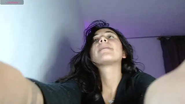 naomy rain online show from October 2025 10:53:02 PM