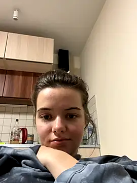 AForgottenElf online show from October 2025 04:22:01 PM