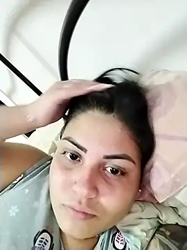 Cubanitaxxx online show from October 2025 09:31:01 PM