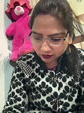 Vanshika1432 online show from January 2026 05:00:02 AM