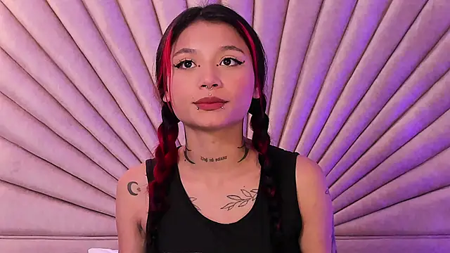 Emma duff online show from October 2025 11:44:02 AM