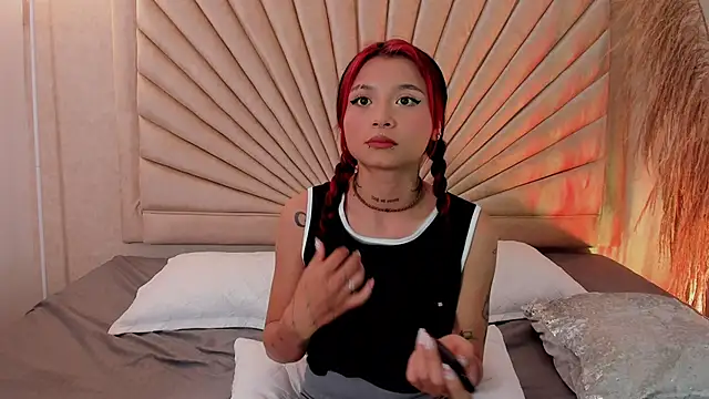 Emma duff online show from November 2025 12:15:02 PM