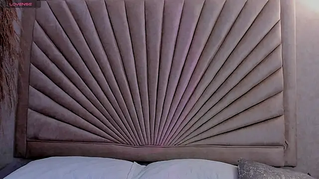 Emma duff online show from November 2025 11:56:02 AM