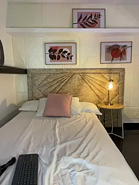 Emma duff online show from March 2026 08:05:01 PM