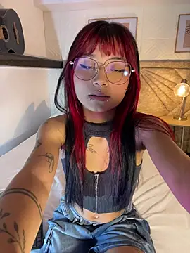 Emma duff online show from March 2026 07:43:02 PM