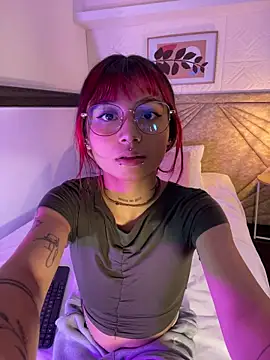 Emma duff online show from March 2026 07:42:02 PM