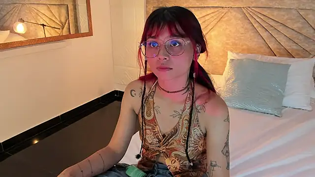 Emma duff online show from March 2026 07:50:01 PM