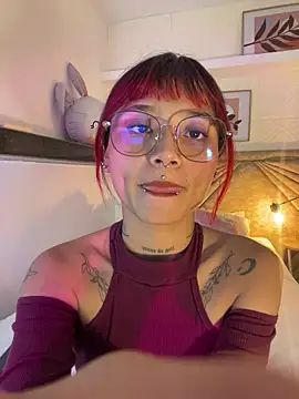 Emma duff online show from April 2026 07:33:02 PM