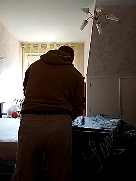 Snapshot of Ptitcouic chatting on October 2025 08:48:01 AM Ptitcouic online show from October 2025 08:48:01 AM