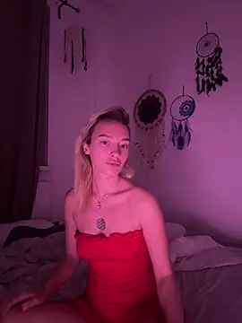 Snapshot of versediamond chatting on October 2025 01:20:01 AM versediamond online show from October 2025 01:20:01 AM