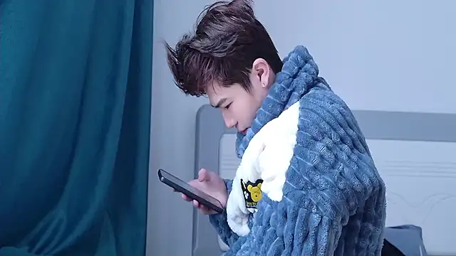 Stuffy-111 online show from November 2025 05:08:02 AM