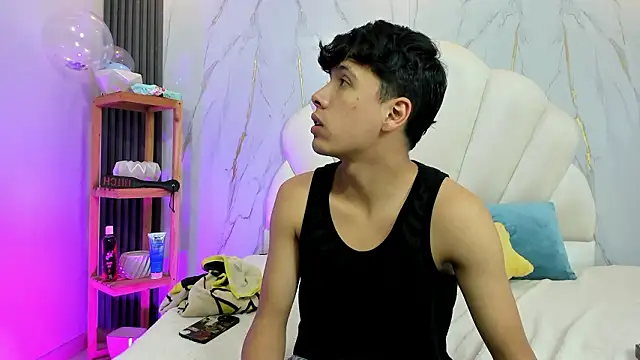 hoot booys  online show from March 2026 04:19:01 AM