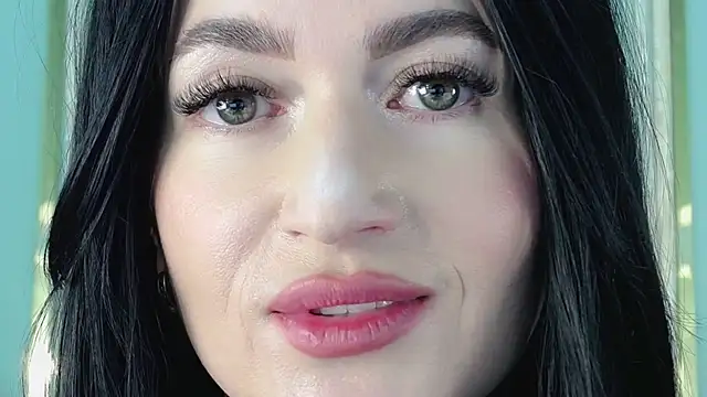 Snapshot of JaneWalch chatting on April 2026 11:34:01 AM JaneWalch online show from April 2026 11:34:01 AM
