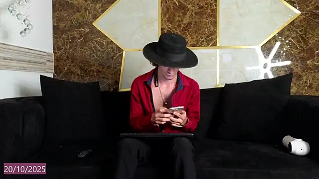 Snapshot of elias_sn0w chatting on October 2025 07:36:02 PM elias sn0w online show from October 2025 07:36:02 PM