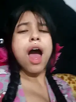 petite coral online show from January 2026 04:18:01 AM