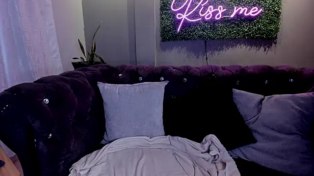 lovenatasha  online show from December 2025 07:56:02 PM