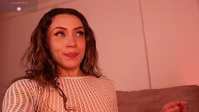 lara bombshelll online show from October 2025 11:42:02 PM