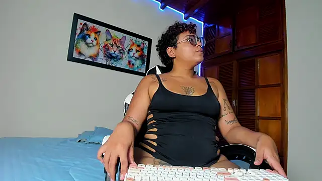 Snapshot of bellota_smitt chatting on October 2025 07:16:02 PM bellota smitt online show from October 2025 07:16:02 PM