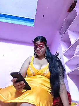 SAIRA-hot online show from November 2025 05:46:02 PM